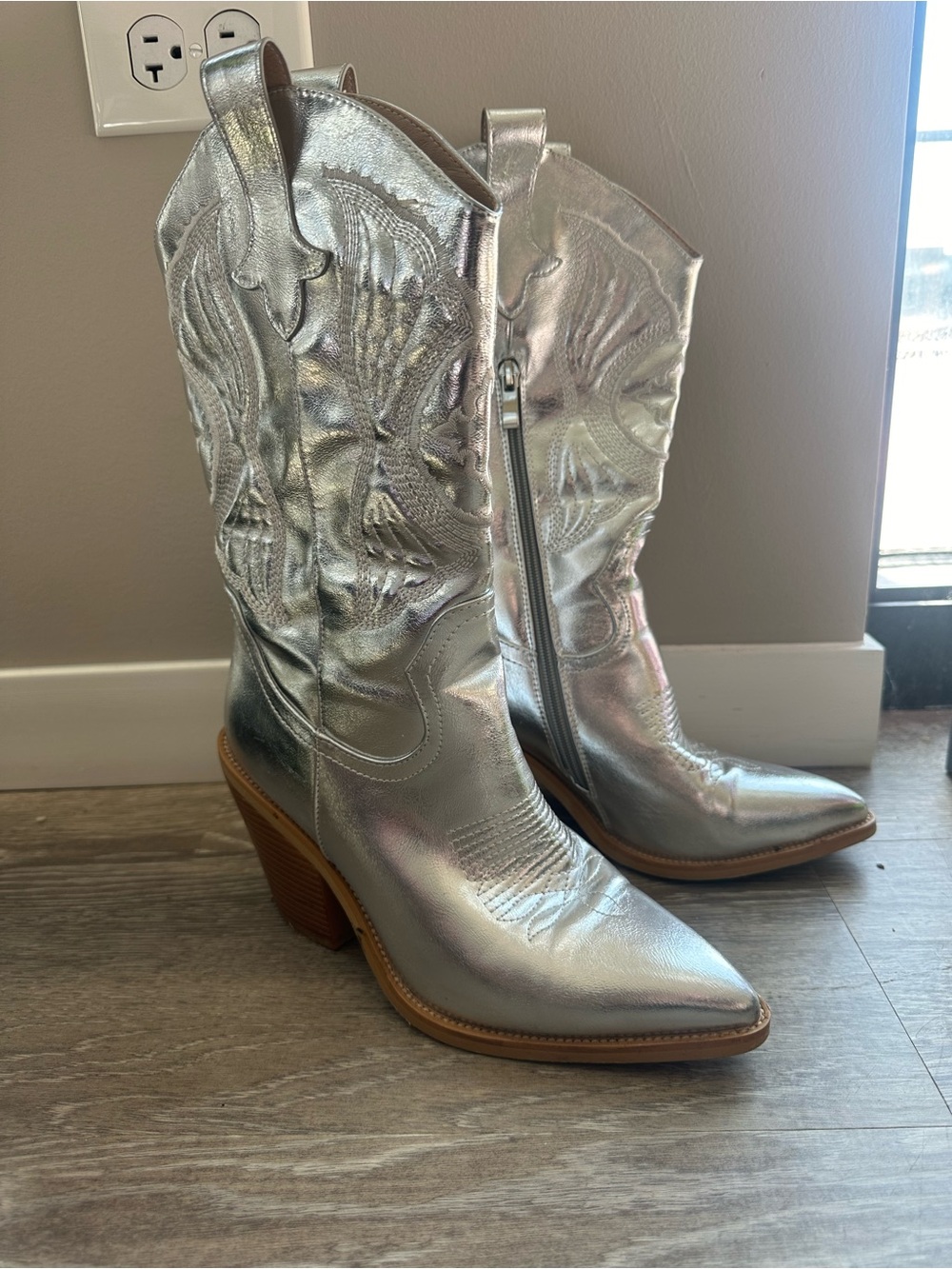 Metallic Silver Western Boots for Women